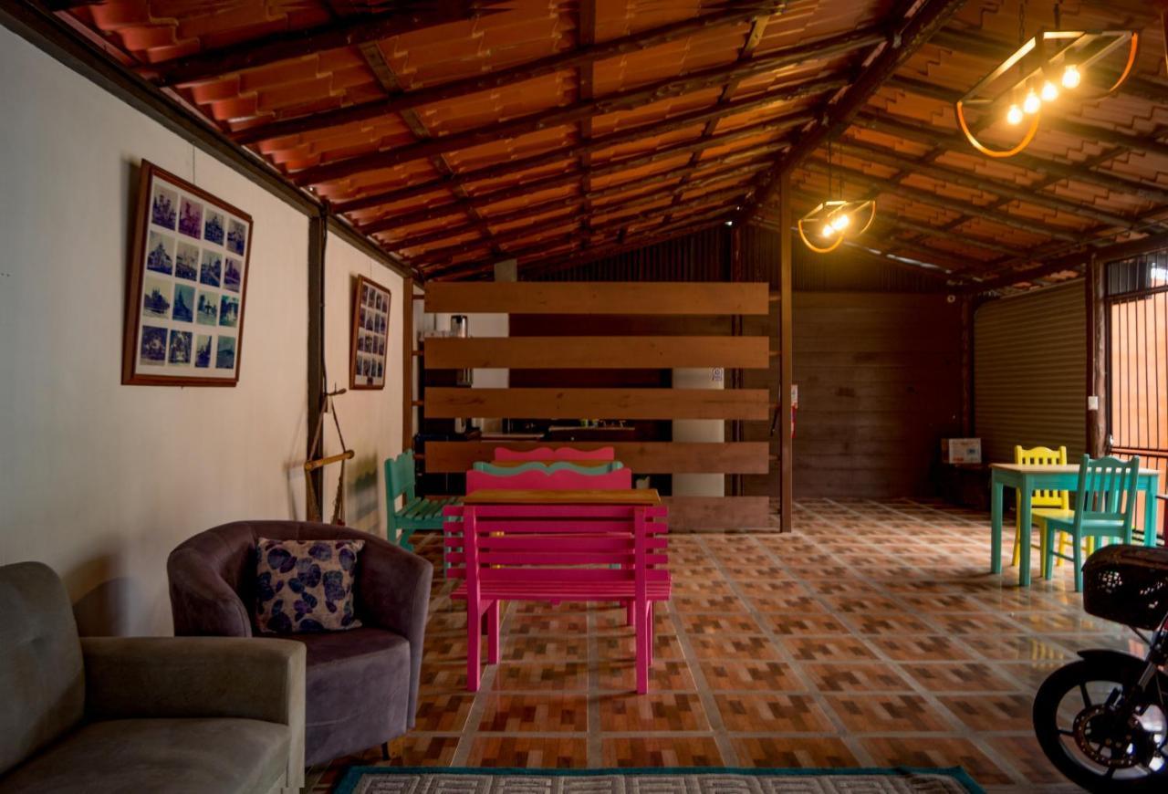 Hotel Reventazon Orosí Екстериор снимка